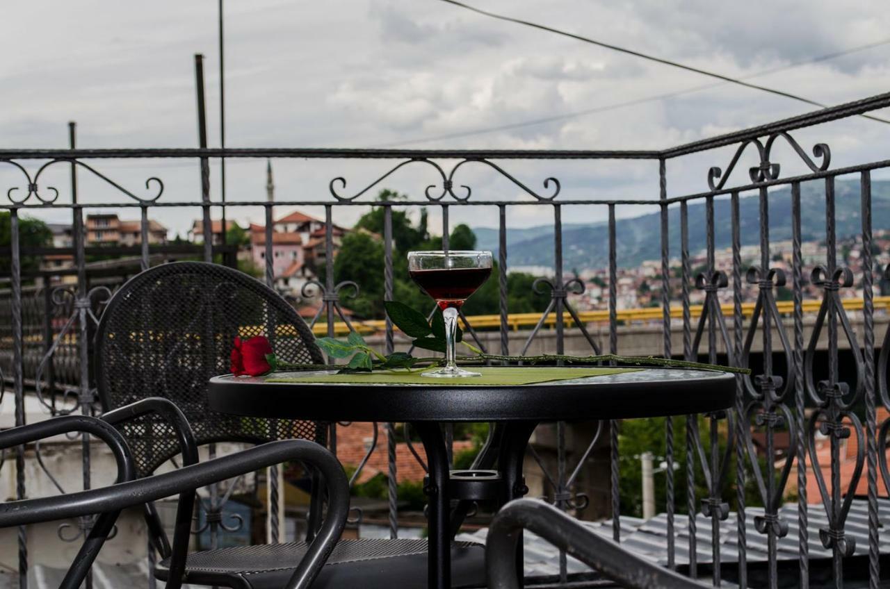 Demi Old Town - Garage Parking Hotel Szarajevó Kültér fotó